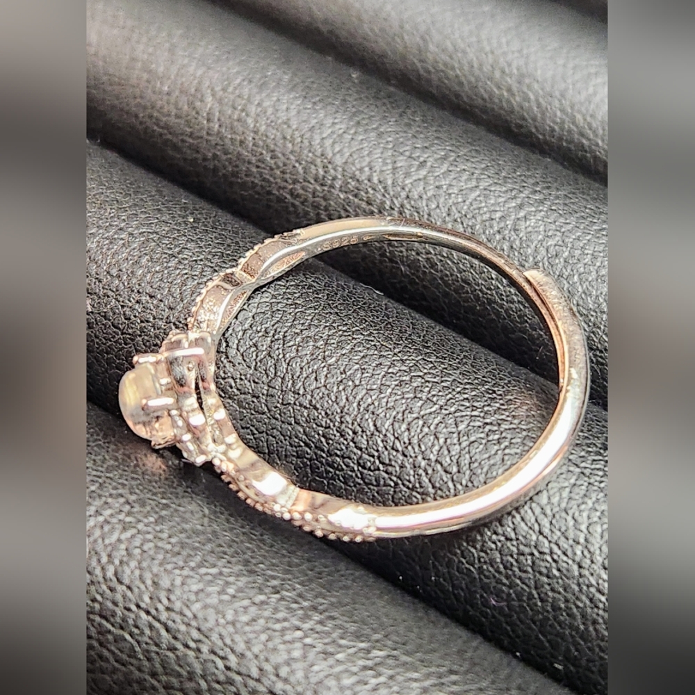 Beautiful 925 Sterling Silver Clear Quartz Adjustable Crystal Ring - Picture 6 of 8